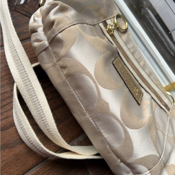 COACH POPPY. Signature Lurex Groovy Shoulder/Swing Bag - Picture 6 of 6